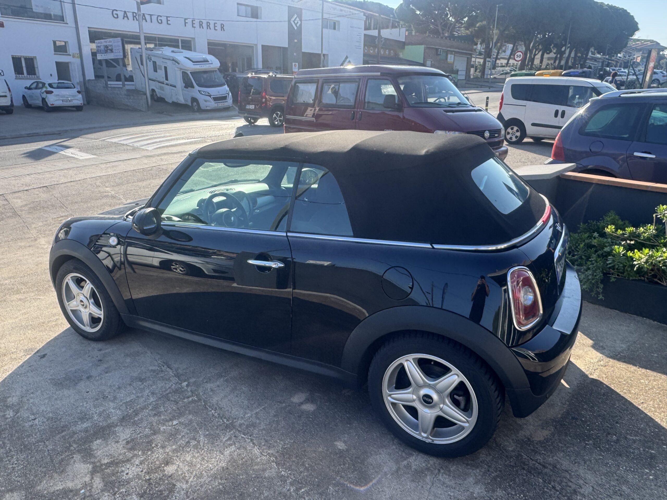 
								Mini Cooper full									