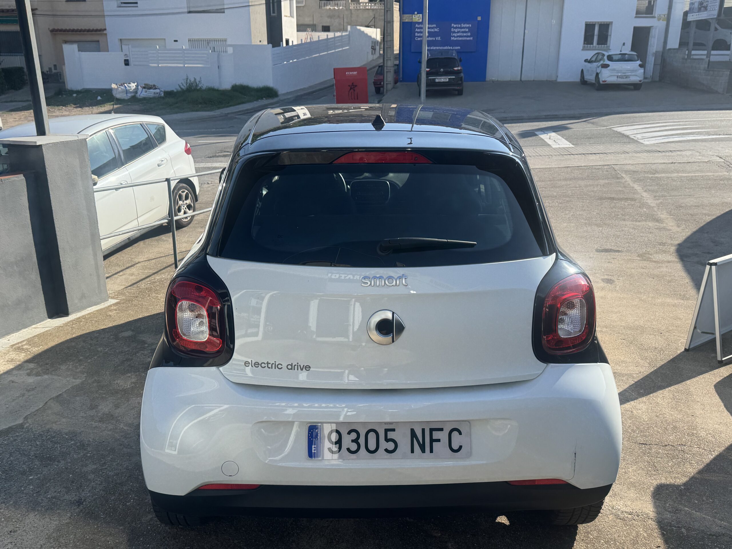 
								Smart Ed 100% electric drive full									