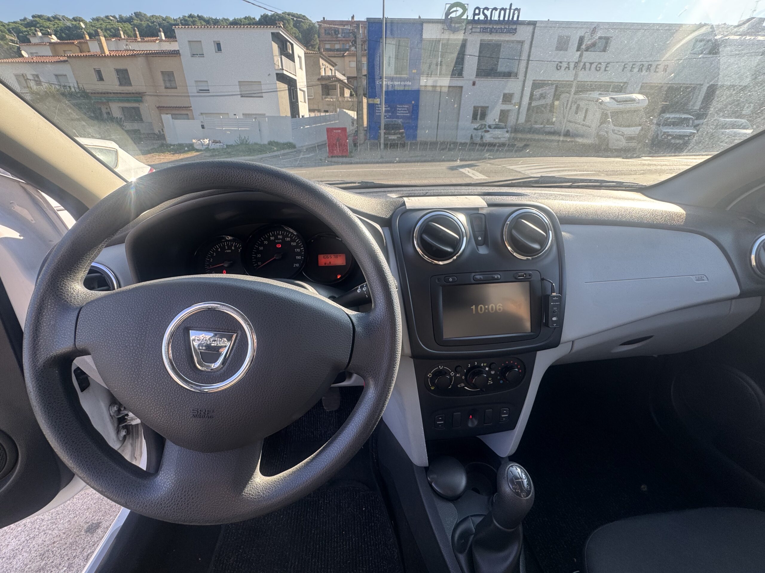 
								Dacia Sandero full									