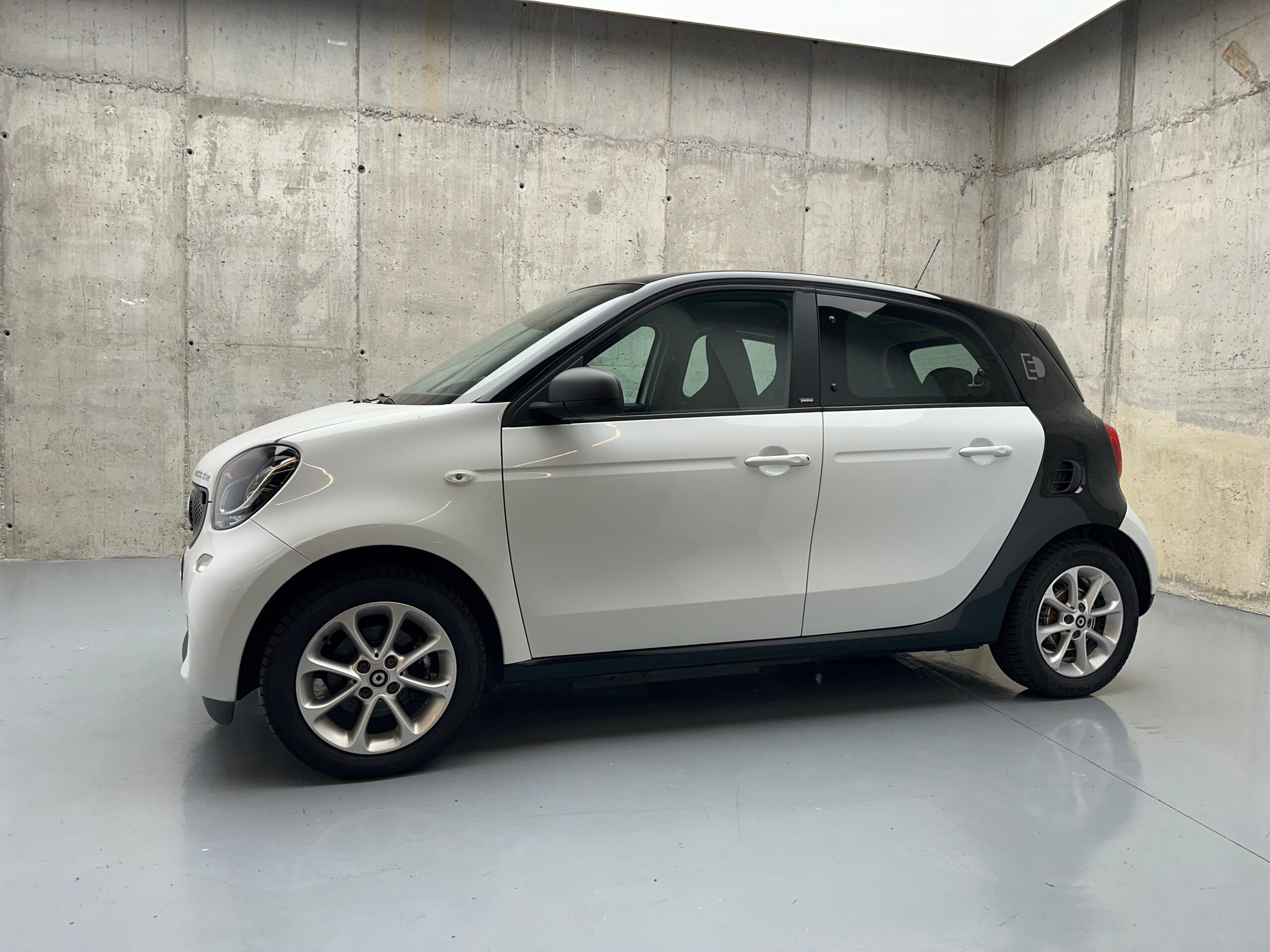 
								Smart Ed 100% electric drive full									